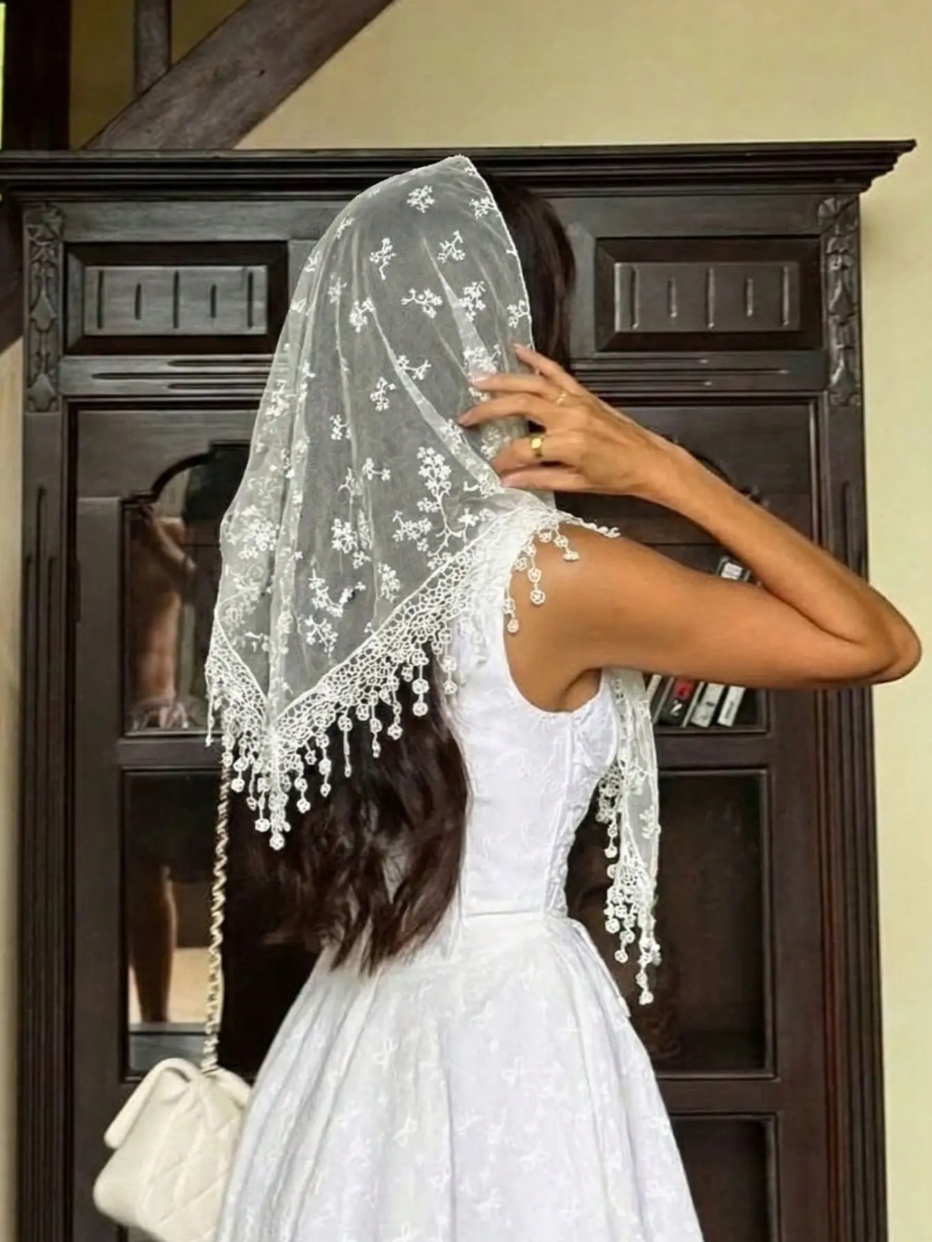 1PC Women's Lace Embroidered Triangle Scarf, Decorative Scarf, Stylish Comfortable Shawl, Shawl for Dress, Lace Sheer Shawl, Floral Print Shawl, Fashion Shawl, Woven Fabric, Fitted Fit, Ditsy Floral Pattern, All Seasons