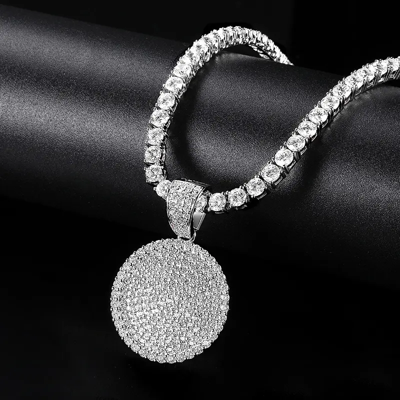 Exquisite Trendy Circle Pendant Necklace - Hip Hop Iced-Out Cubic Zirconia Zirconia Stone Jewellery, Fade-Resistant Platinum-Plated Brass Unisex Accessory for Dinner Party with Luxury Gift Box