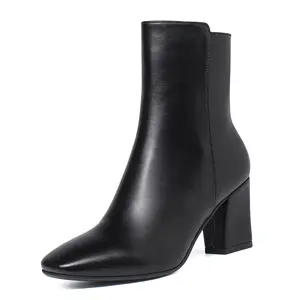 Pointed-toe high-top thick-soled short boots, with simple zippers for easy wearing. Suitable for women. Available in black and white.