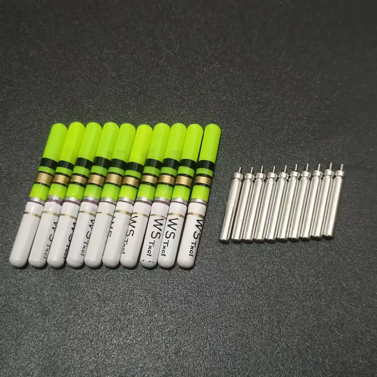 10pcs LED Light Sticks (Green/Red) Powered by CR322 Battery, Cut Tail Rock Fishing Buoy, Luminous Night Fishing Tackle Accessory J553