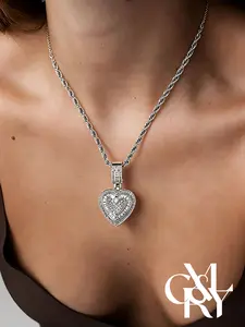 CYL&RY Y2K 14K Gold Plated Iced Out Heart Pendant Necklace for Men Women Hypoallergenic Twisted Rope Chain Perfect for Baddie Aesthetic, Hip Hop Concert Music Festival Club Night Urban Street Style Perfect Valentine's Day Birthday Anniversary Graduation