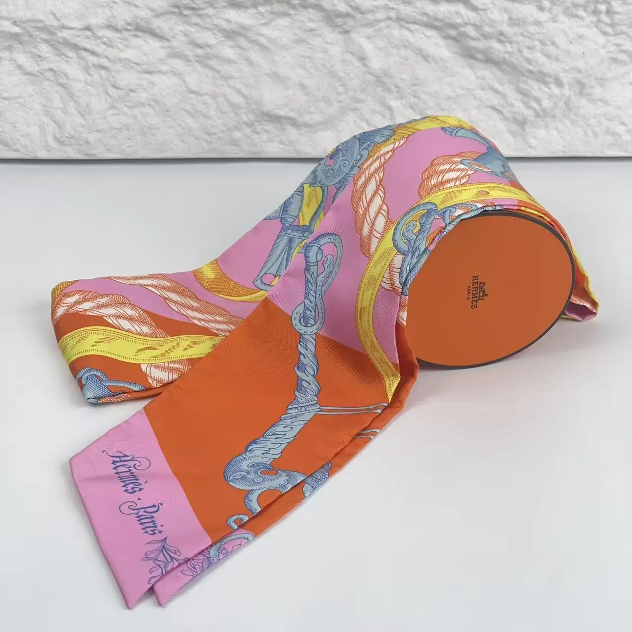 Pre-owned HERMÈS Silk Twilly Scarf 4782