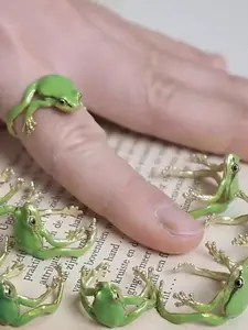 Creative Alloy Tree Frog Ring, Cute Colorblock Design, Unique Fashion Ring, Ideal For Daily Wear, Holiday And Birthday Gifts
