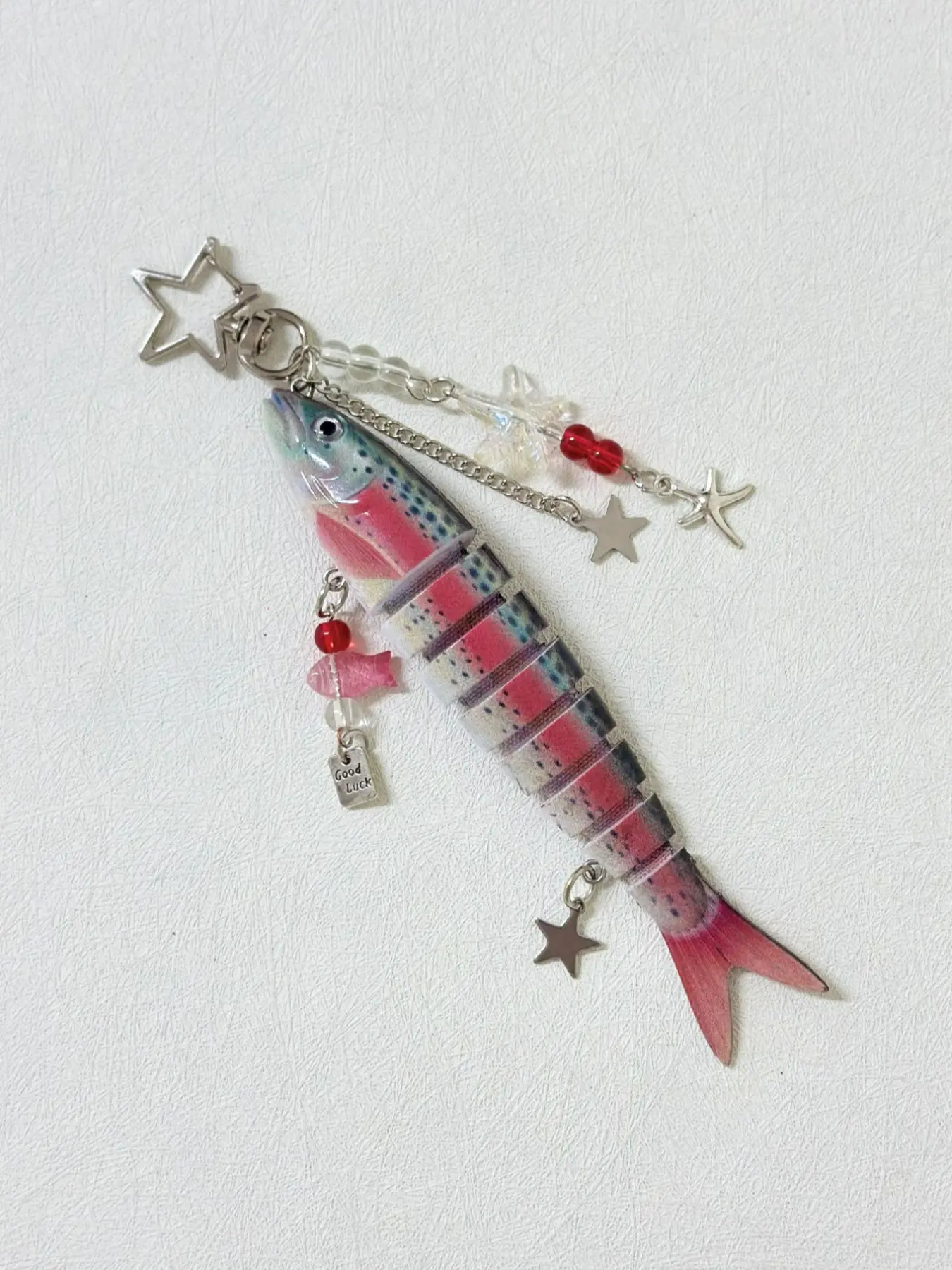 Novelty Star & Fish Keychain, Jointed Realistic Fish Lure Keyring with Beaded Charm, Good Luck Kawaii Fish Key Pendant Trinket for Bags and Backpacks, Accessories, Universal Keychain, Collectible Bag Keychain, Bag Key Accessory, Animal Keychain