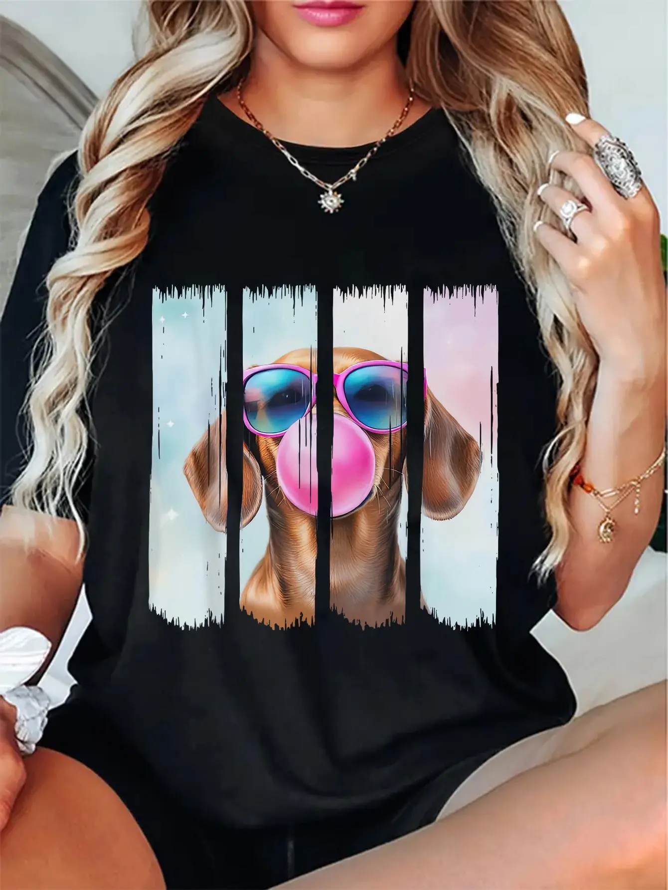 Unisex Doxie Dog Blowing Bubblegum Wearing Glasses Cute Dachshund T-Shirt