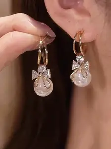 1Pair Luxurious Artificial Pearl Bows ,Butterfly Bow Faux Pearl Earrings Adorned with Crystal Inlays, Perfect for Parties, Dates, Banquets, And Weddings, Ideal for Brides And Fashionable Women