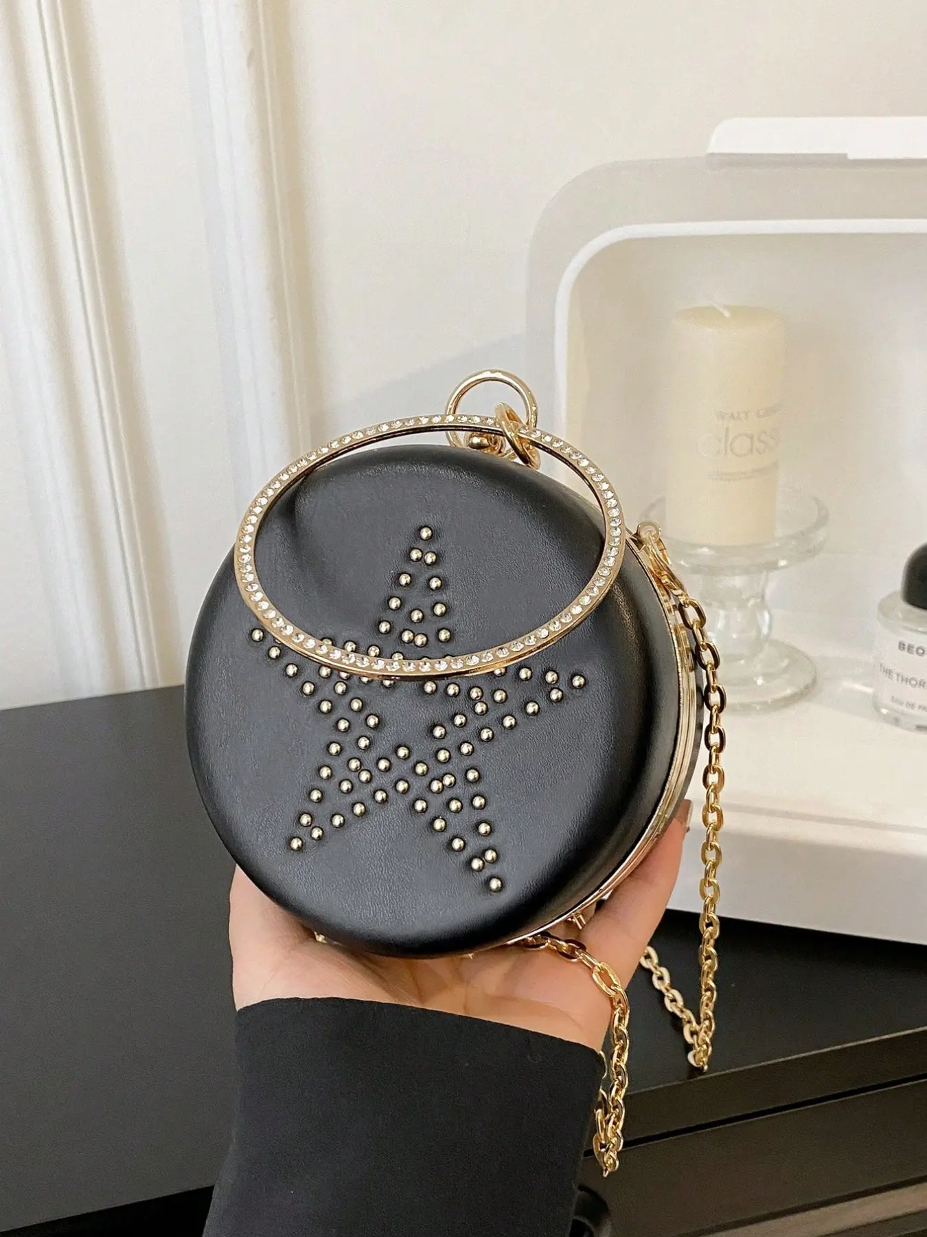 A niche, personalized, retro, exquisite and fun hanging accessory with a woven rope and billiards game machine dice pendant decoration design. It is lightweight and easy to carry, and can be used as a bag hanging accessory and keychain