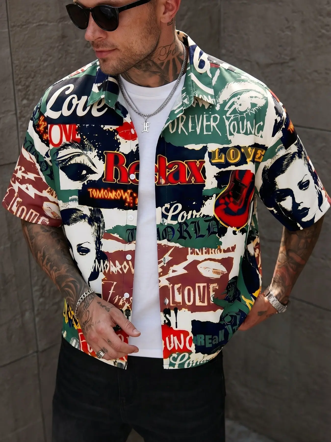 Vintage Graffiti Print Short Sleeve Casual Fashion Shirt for Men, Y2K Streetwear Button Down, Retro "Relax Forever Young" Graphic Casual Top, Hip Hop Style Summer Hawaiian Shirt