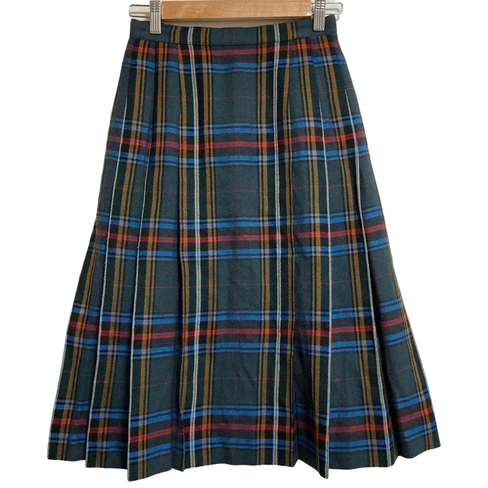 Pre-owned BURBERRY Wool Small Leather Goods Burberrys Pleated Skirt