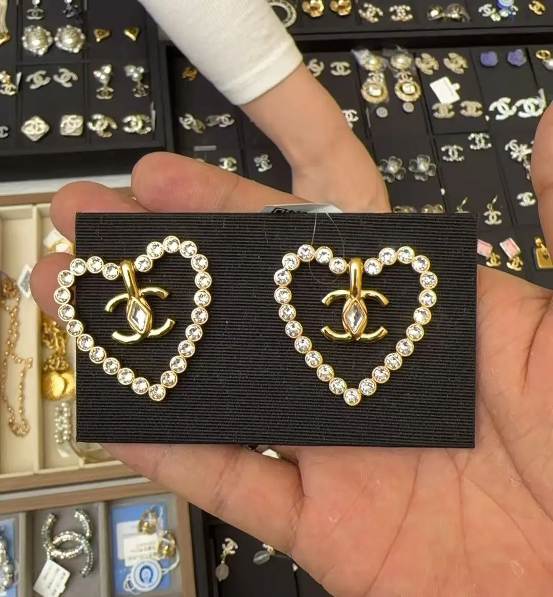 Pre-owned Chanel H5 Gold Metal Diamond Stud Earrings for Women, Gift Option (BZ0606012)