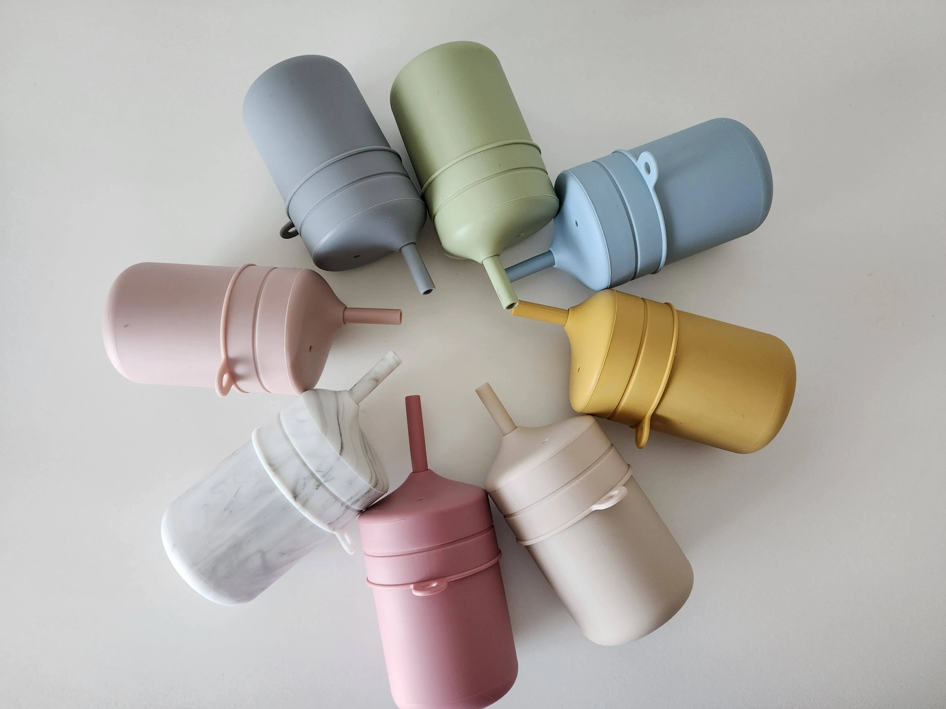 Silicone Sippy Cup with Straw - Pocket-Sized, Non-Toxic, Child-Friendly, Freezeable Silicone Water Bottle for Toddlers, Pocket-Sized Water Bottles, Non-Toxic Water Bottles