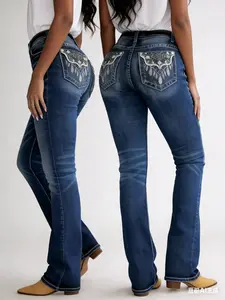 Slim Fit Tummy Tuck Bootcut Jeans for a Modern Look - Smooth Fit & Classic Style - Ideal for Fashion-Forward Individuals - Womenswear
