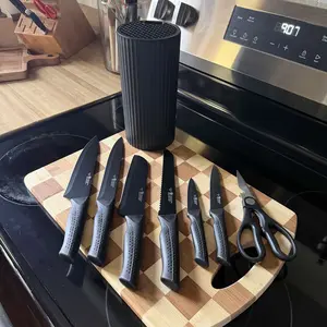 Knife Set, 8-Piece Kitchen Knife Set for Chef, Sharp Knife Set with Universal Knife Block, Anti-Rust Kitchen Knife set, Ergonomical Design (Black)