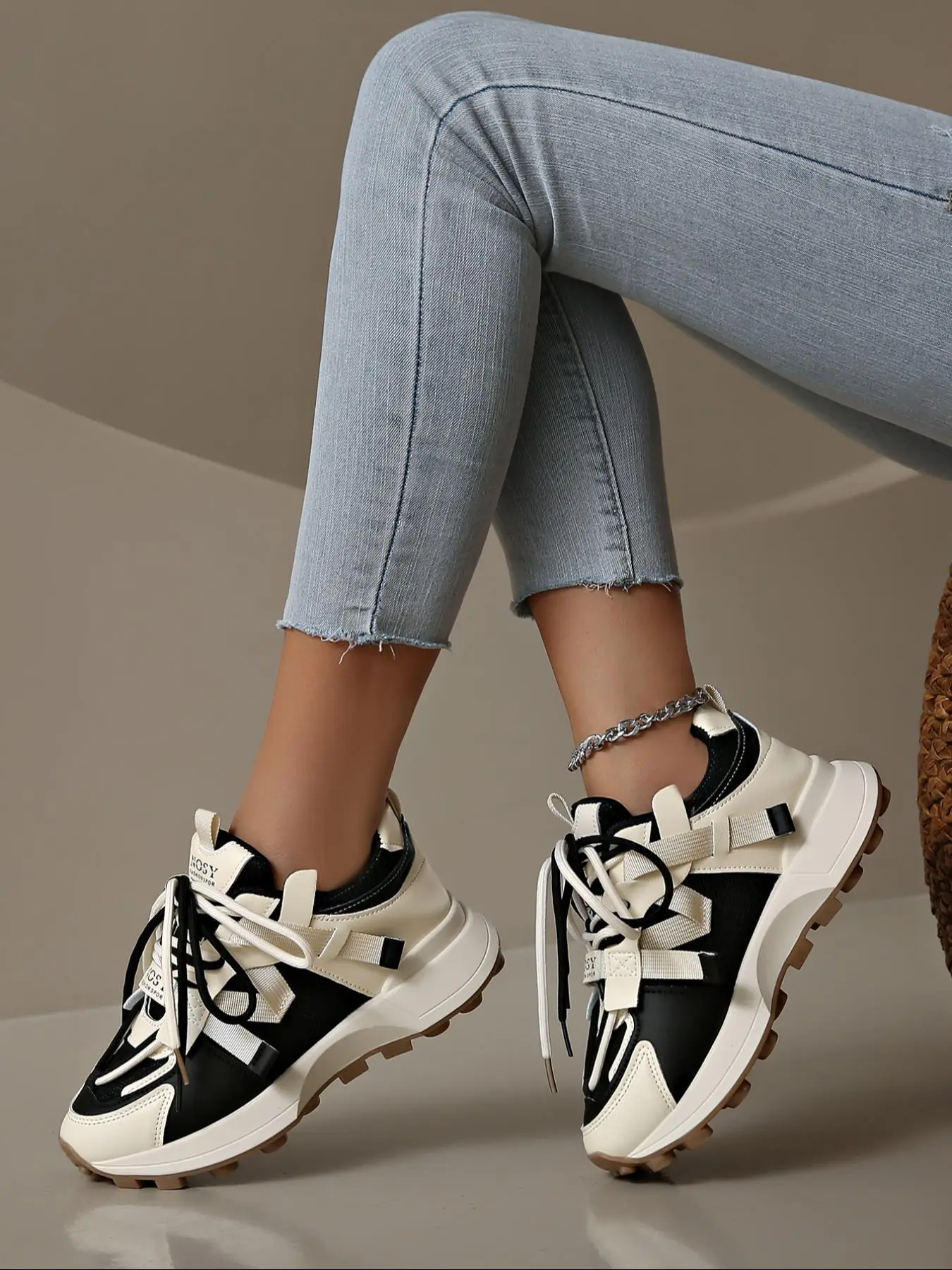 Women's Fashionable Lace Up Platform Sneakers, Girl Casual Comfortable Breathable Sports Shoes, Trendy All-match Round Toe Chunky Walking Shoes for Da