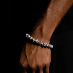 Iced Out Braclet - Sparkling Silver Tone Chain with Rhinestones, Perfect for Everyday Wear