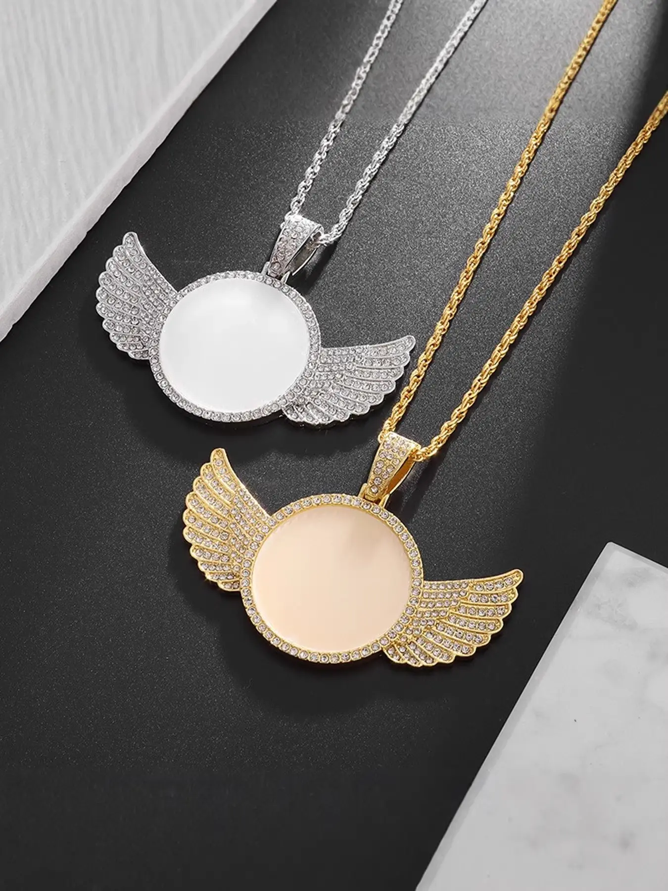 Round Wing Pendant Eco Alloy Jewelry Microset Zirconia Luxe Necklace, Casual Hip Hop Style, Zinc Alloy, Perfect Gift for All Occasions, Trendy Charm Necklaces