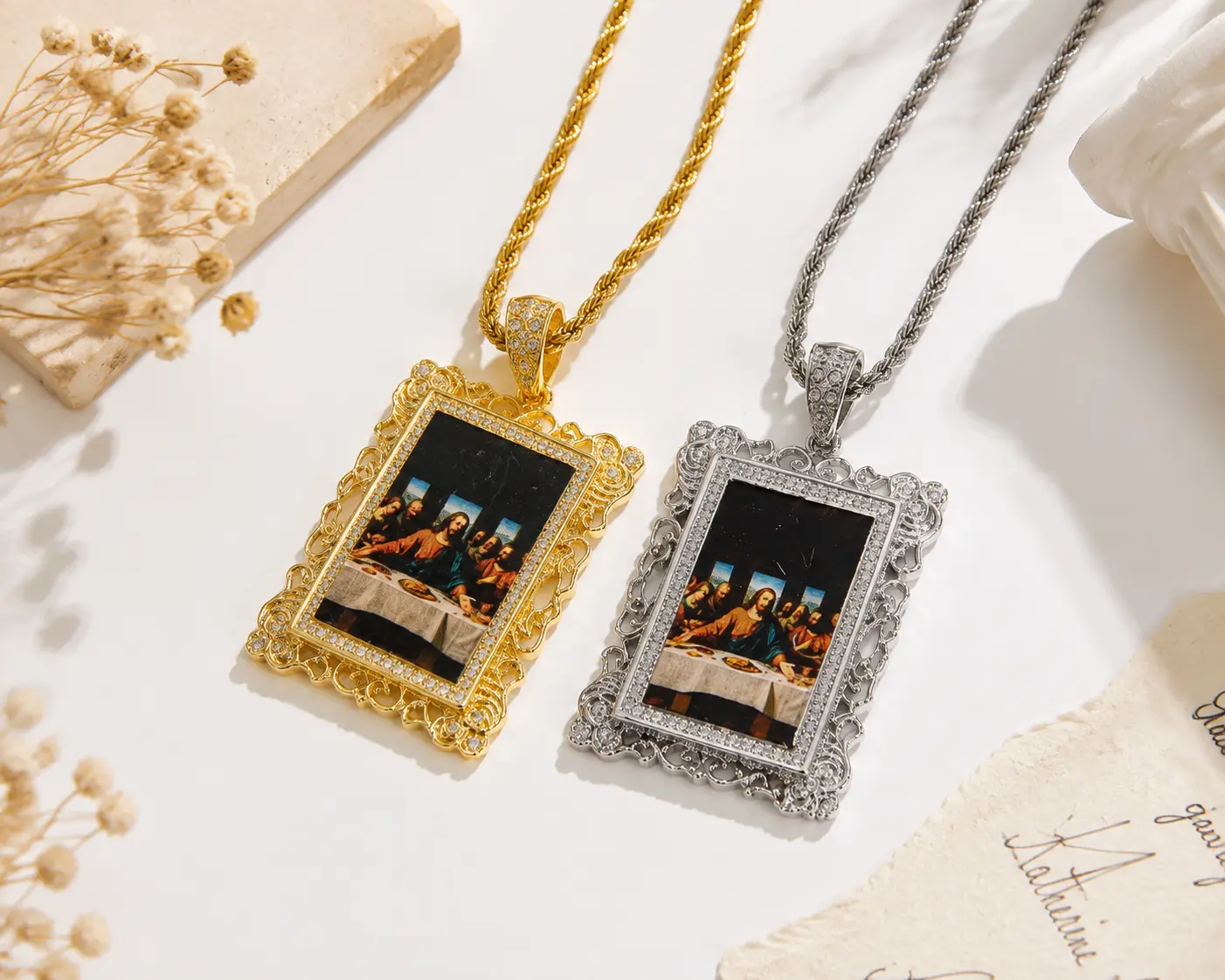 Vintage Last Supper Pendant Necklace for Couples, Gold & Silver Tone Art Picture Necklace with 24 Inch Rope Chain, Unique Matching Couple Jewelry Gift