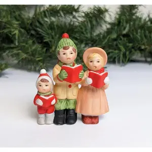 Colonial Christmas Village Carolers, Vintage 1986 Lefton Figurines
