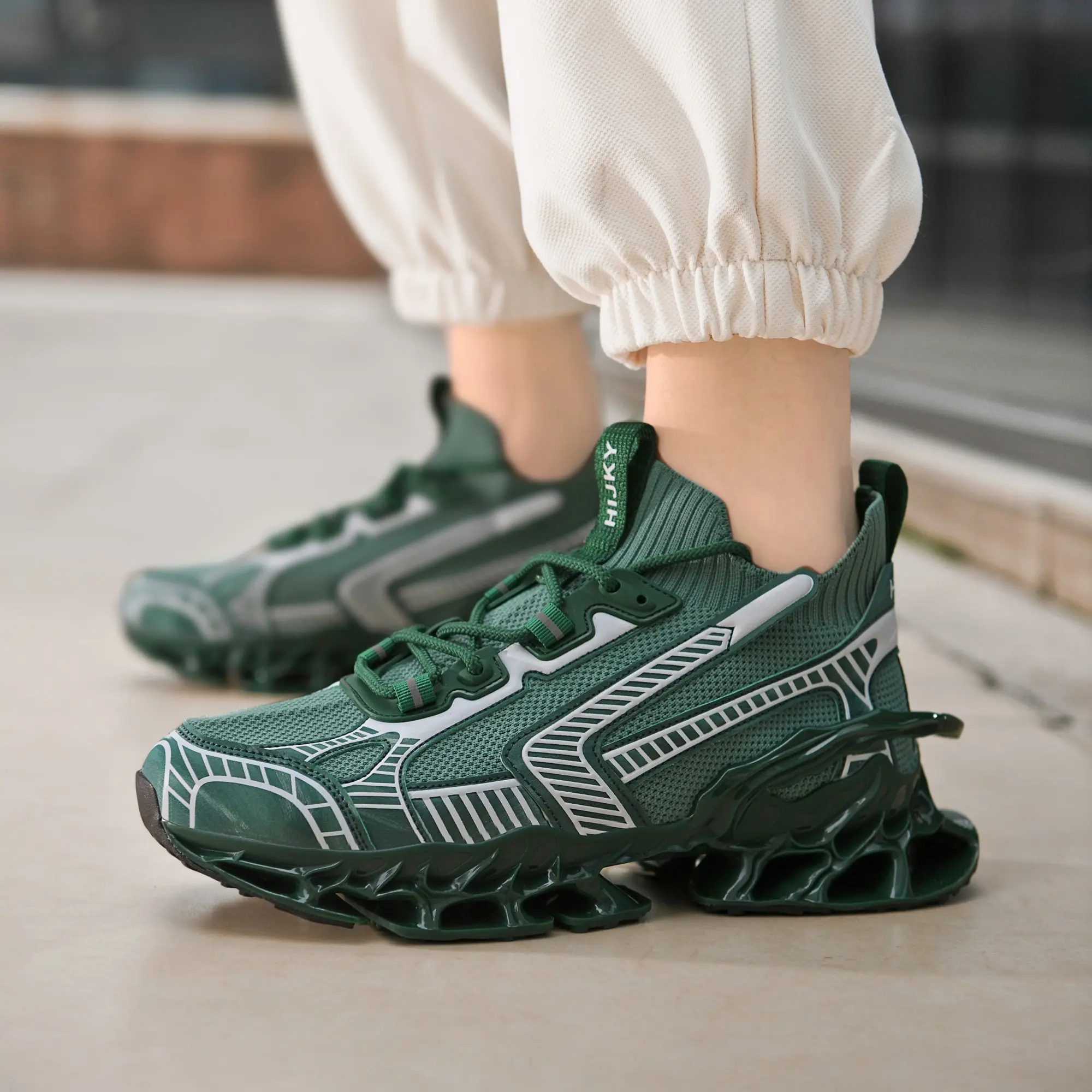 Men's American-Style Blade Sneakers - Breathable Knit Dad Shoes with Thick Elevating Soles, Trendy Mech-Style Casual Athletic Footwear