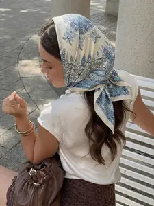 Classic Blue Patchwork Design Bandana Style Scarf, Fashionable Versatile Usage Headscarf, Commute Travel Atmosphere Decorative Hijab Option, 70cm Square Shape Scarf