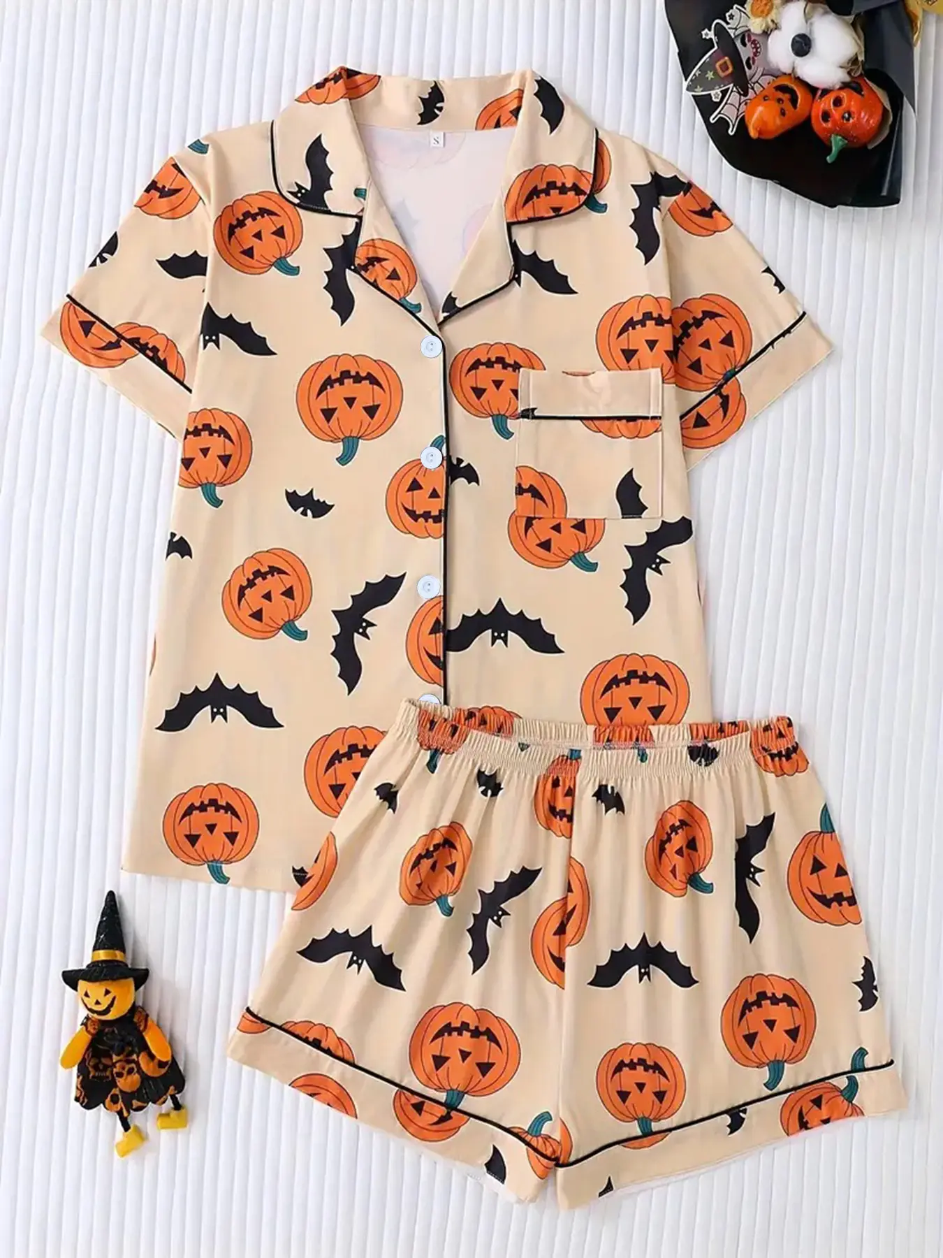 Women's Two‑Piece Halloween Pajama Set, Casual Comfortable Short Sleeve Shirt with Pocket, Elastic Waist Shorts, All‑Season Sleepwear, Loungewear