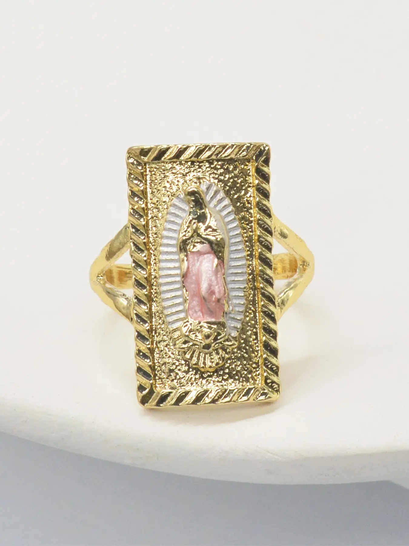Elegant Guadalupe Virgin Mary Bishop Ring, Statement Ring, Vintage Rings, Zircon Inlaid Vintage Religious Style, Unisex Gift for Thanksgiving Halloween Valentine's Day, Elegant Everyday Ring