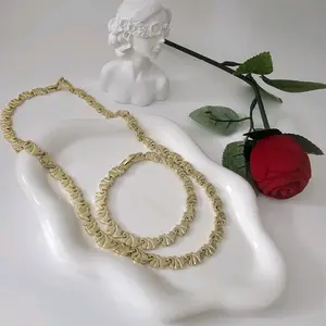 Valdiviajewery #1810 Elephant Necklace and Bracelet Set, 14k Gold Plated, High Quality.