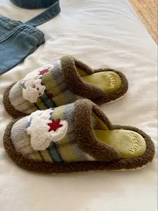 Cute Cat Slippers for Women, Winter Plush Indoor Home Shoes, Cozy Checkered Slipper, Non-Slip Comfortable Warm Footwear, Perfect for Fall & Winter Seasons