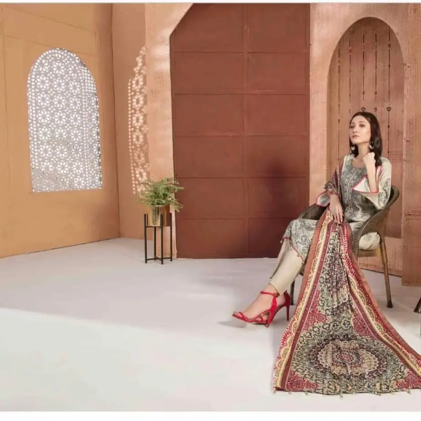 Linen 3 piece suit SHIRT DUPPATA AND TROUSER.  Pakistani dresses | Pakistani suits | Pakistani women dresses