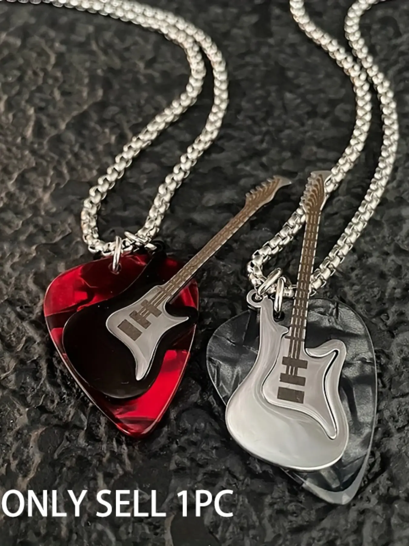 Fashion Casual High-Quality Hip-Hop Heart Guitar Pick Pendant Necklace, Fashionable Jewelry Accessories, Stainless Steel, Unisex, All Seasons, Unique Design, Heart Shaped Necklace