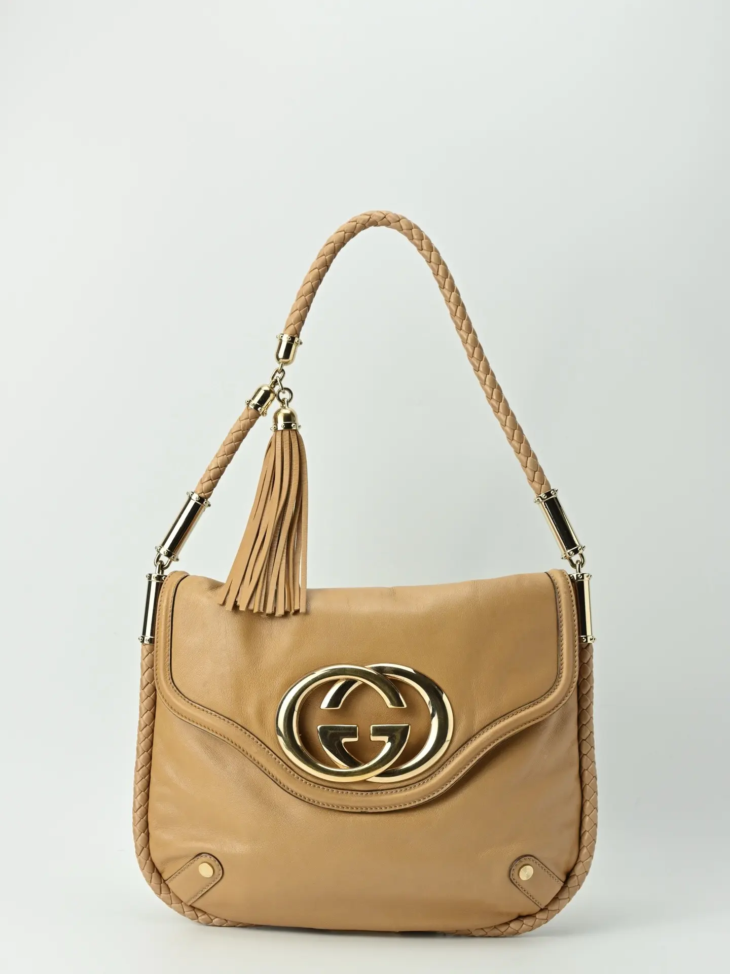 Pre-owned GUCCI Vintage GG BeigeTassel Large Shoulder Bag 21302726