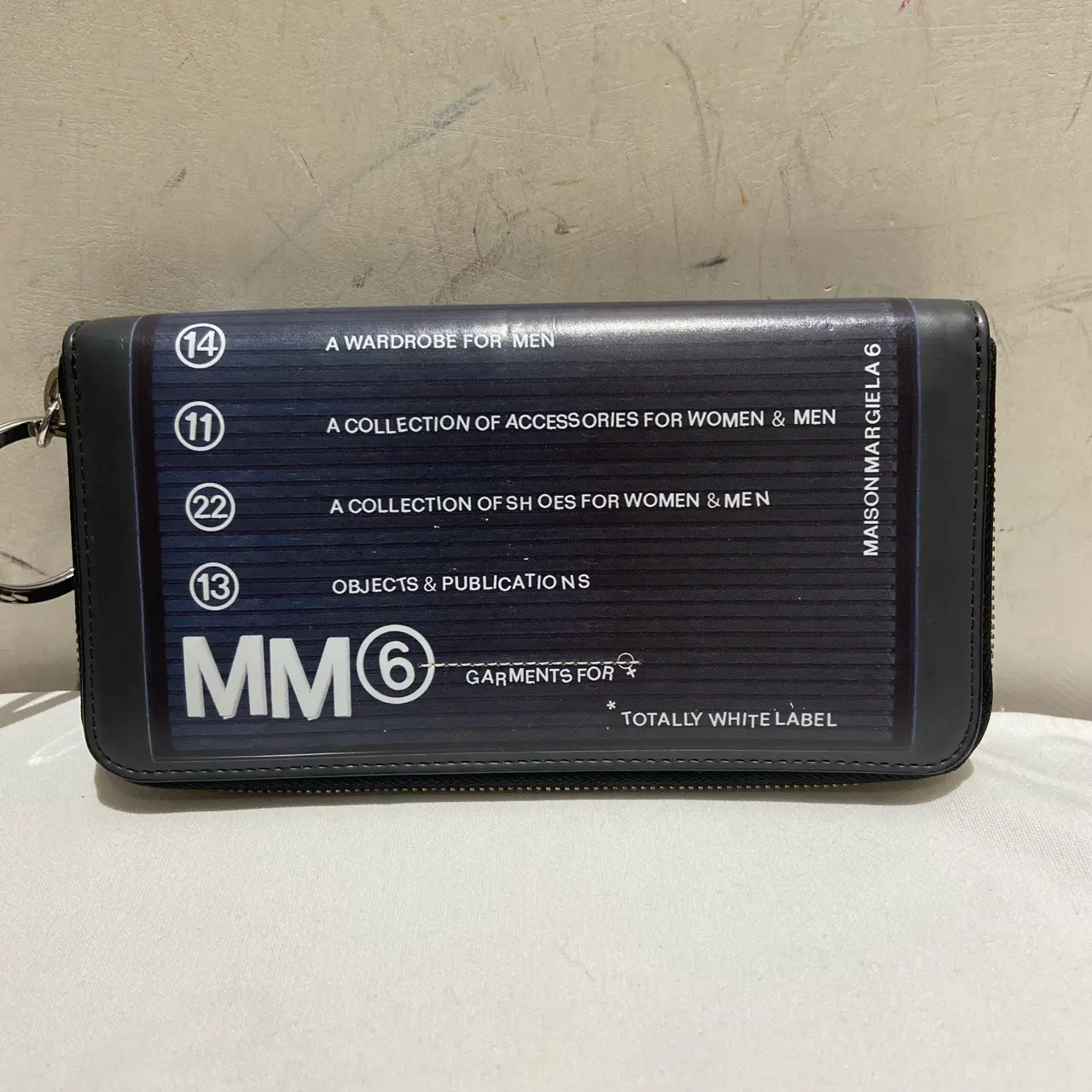 Pre-owned Maison Margiela leather Clutches & Wristlets pre loved wallet