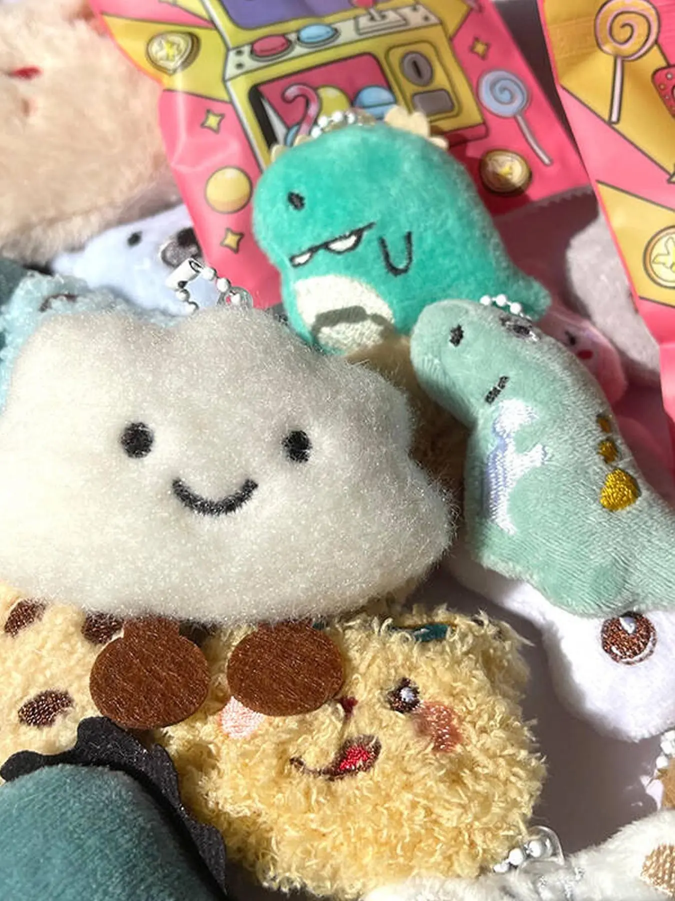 5pcs/10pcs/20pcs Mini Plush Toy Hanging Decorative Bag, Mysterious Surprise Gift, Cute & Fun Design, Suitable for Family, Friends & Classmates, Ideal for Valentine's Day, Birthday & Holiday Celebration