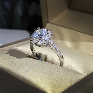 new synthetic  Moissanite four-claw princess gemstone ring Women's European and American style ring
