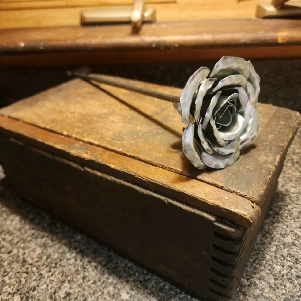 Handmade Polished Metal 1-Piece Welded Solid Steel Decorative Forever Rose Ornament - 13 in Vintage Home Décor Statue, Wedding Gift for Home Supplies, One-Piece