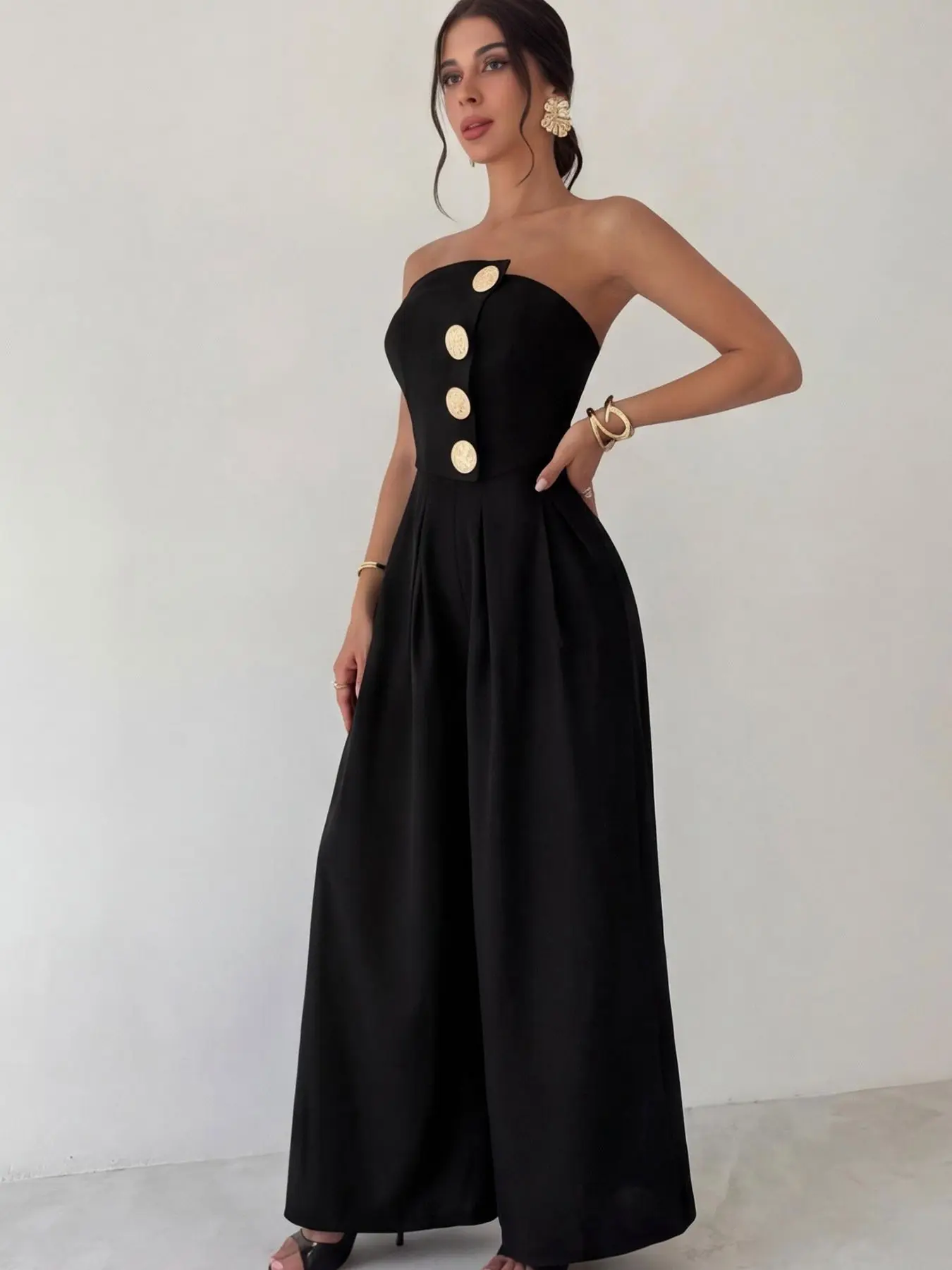 Summer Stylish Elegant Fashion Black Strapless Sleeveless Women's Jumpsuit, Elegant Formal Jumpsuit, Casual Slim-Fit sexy Backless Button Decorated Women's Party And Evening Jumpsuit Dress, Suitable For Daily Wear, Fitted Sleeveless Jumpsuit