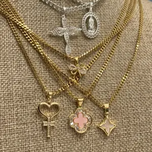 PICK NECKLACE ON LIVE