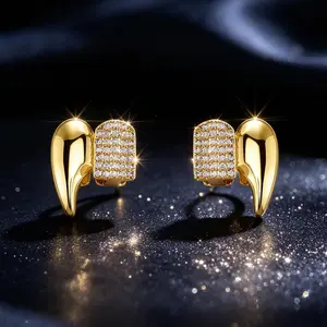 Hip Hop Fang Grillz Set, Shiny Silvery/Golden Tone, Vampire Style with Sparkling Stones, Removable & Moldable, Perfect for Parties, Cosplay & Streetwear, Stand Out with This Bold, Edgy Accessory