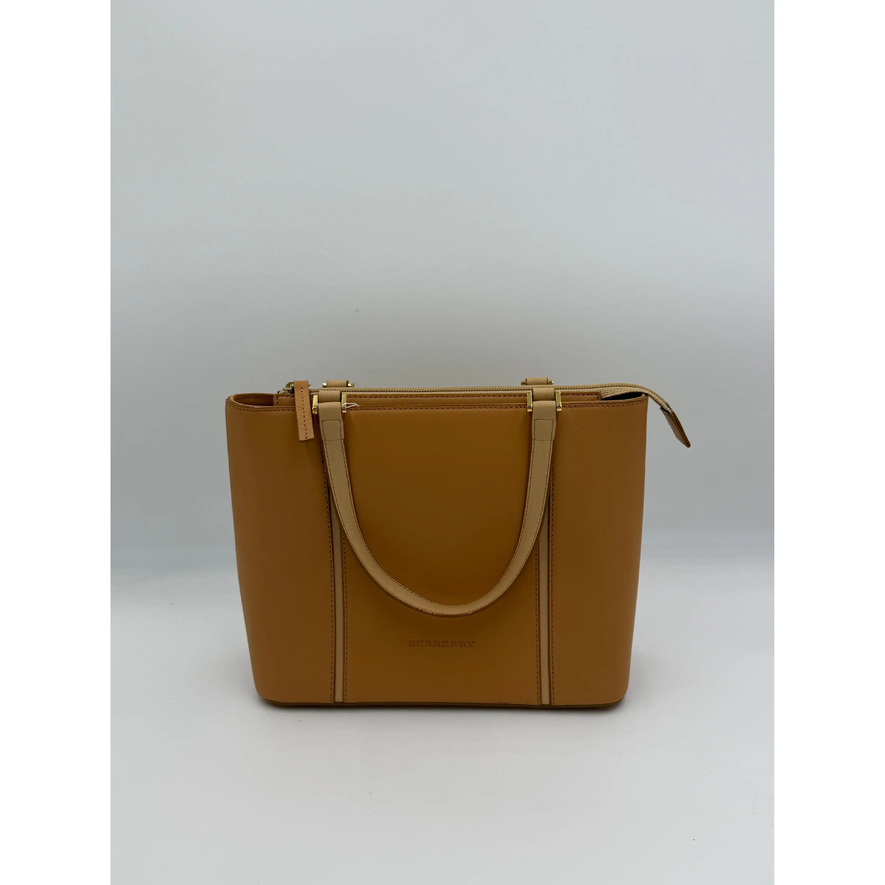 Pre-owned Leather Shoulder Bags Burberry Hand Bag