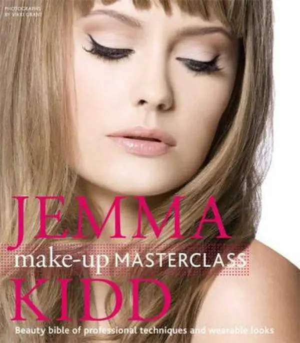 USED Book - Jemma Kidd Make-Up Masterclass: Beauty Bible of Professional Techniques and Wearable Looks by Kidd, Jemma (Hardcover) - english