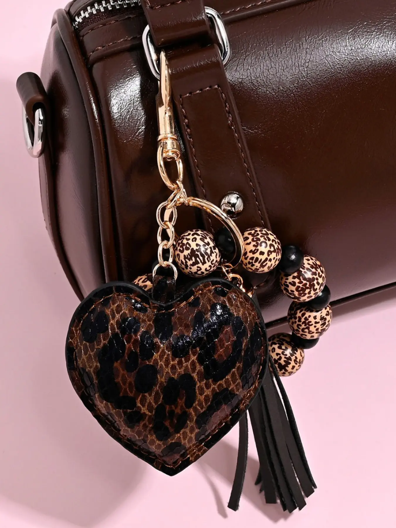 simple, personalized, Stylish keychain, contrasting leopard print pattern, women's personalized heart-shaped pendant, trendy and niche with tassels, exquisite and simple women's keychain, bag pendant, Keychain For Bags, Bag Charm Keychain