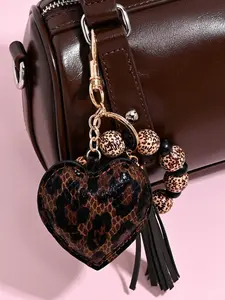 Fashionable, simple, personalized, contrasting leopard print pattern, random pattern, women's personalized heart-shaped pendant, trendy and niche with tassels, exquisite and simple women's keychain, bag pendant, Keychain For Bags, Bag Charm Keychain