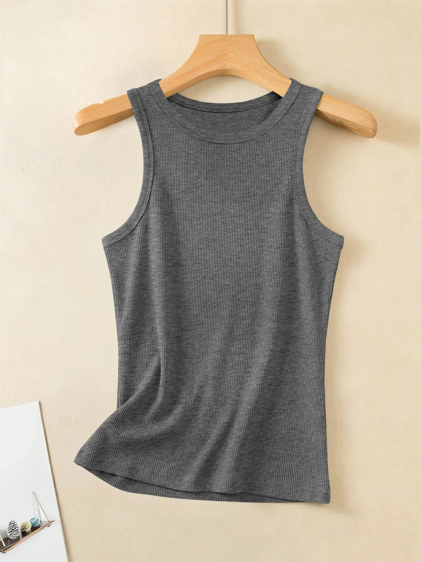 Women's Elegant Fitted Knit Vest, Solid Color Ribbed Design, All-Season Wear, Perfect for Casual & Stylish, Basic, Womenswear