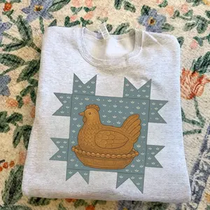 Vintage Inspired Thrifted Hen In Nest Sweatshirt Trendy Grandmillennial Crewneck Cute Chicken Grandma Sweatshirt Retro 90s Granny Square