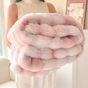 Double-Layer Thick Fluffy Blanket, Soft Skin-Friendly Fabric, Warm and Comfortable, Ideal for Bed & Sofa Use, Travel Outdoor Camping, Soft Cozy Throw, Cozy Chic Blanket