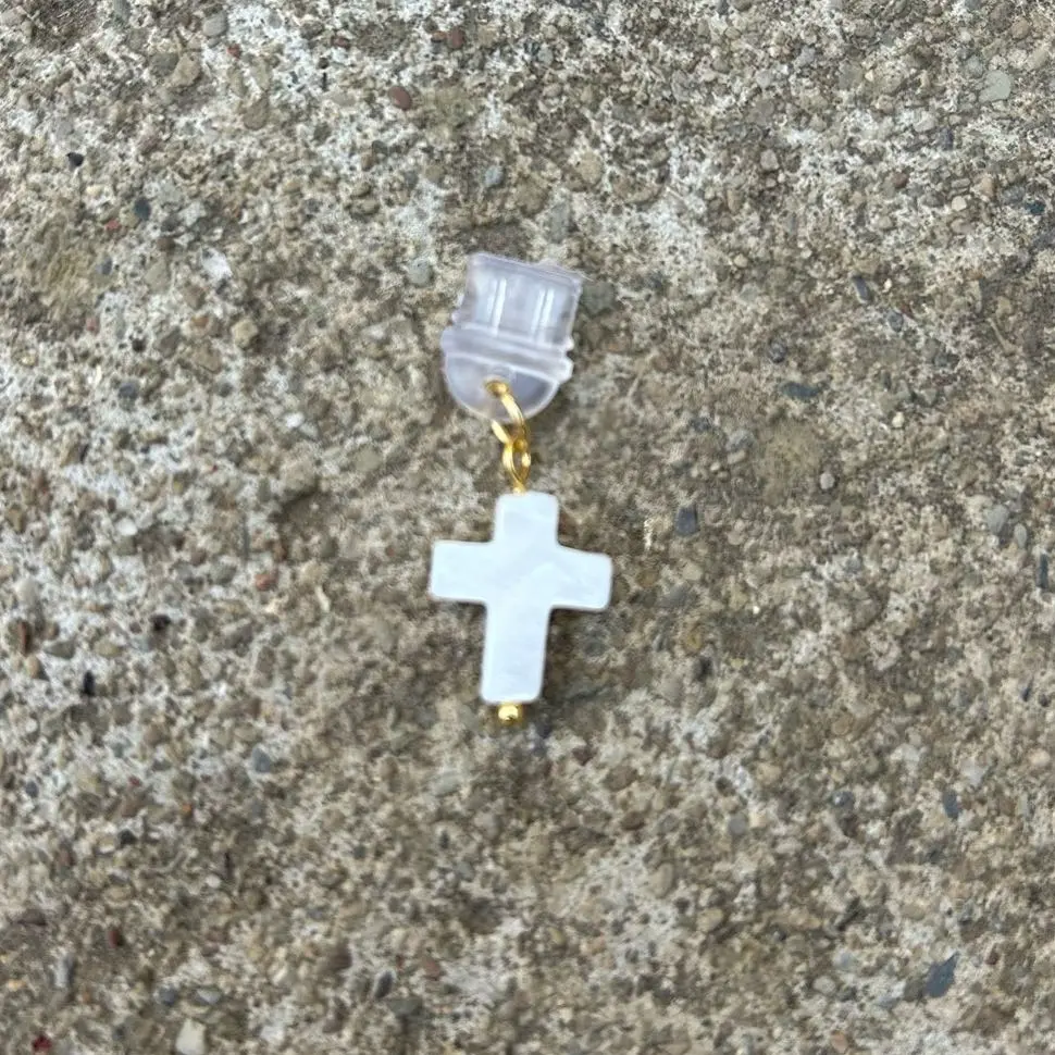 3D White Cross