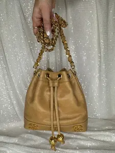 Pre-owned CHANEL Leather Shoulder Bags Vintage Triple Coco Drawstring Chain Shoulder Bag