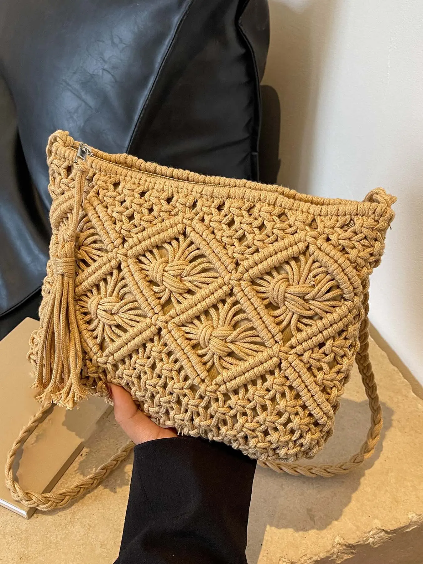 hand-woven rope knot tassel crossbody bag, Crossbody purse, retro design, exquisite and compact, versatile and available in multiple colors, niche design suitable for daily commuting, shopping, Embellished Shoulder Bag, Handcrafted Bag
