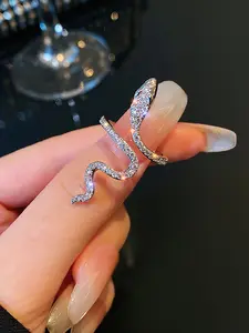 Elegant Snake Pattern Ring for Women, Adjustable Design Jewelry, Perfect Valentine's Gift and Daily Wear Accessory