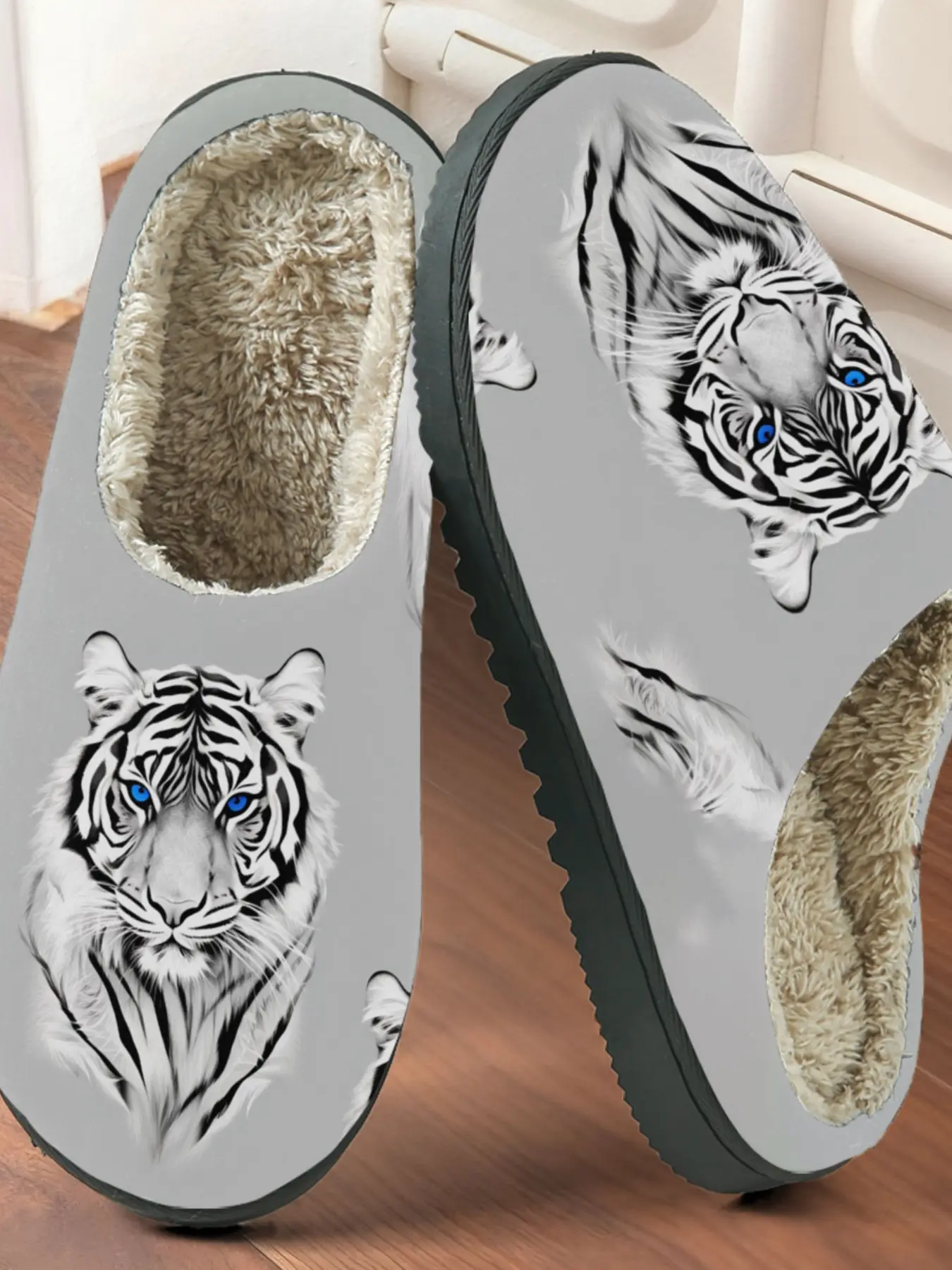 Silver Tiger Cold Printed Cotton Slippers, Minimalist Wild Style, Fuzzy Lined Anti-Slip Thick Sole, Home Use Men Women Fall Winter Warm Shoes